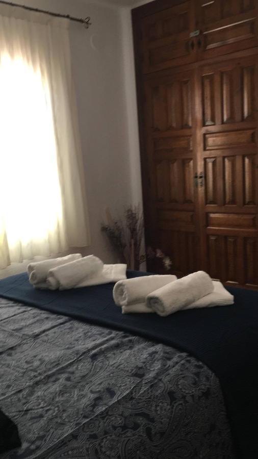 4 Persoons Bungalow Met Gemeenschappelijk Zwembad 테울라다 외부 사진